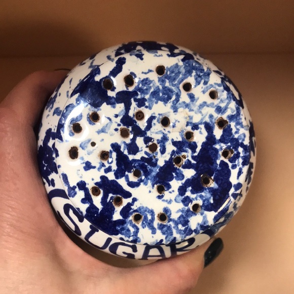 VTG Blue & White Glazed Pottery Sugar Shaker Made in Italy - Picture 5 of 6